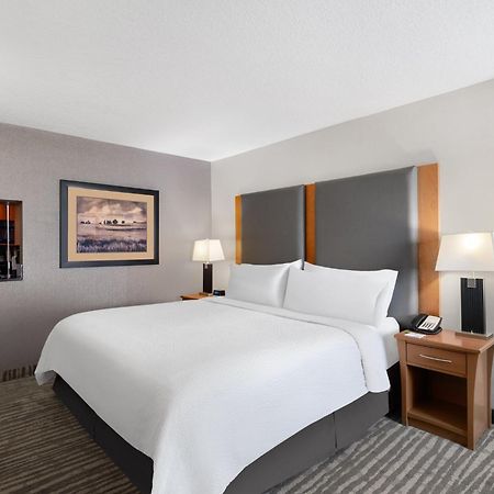 Holiday Inn Calgary Airport By Ihg Dış mekan fotoğraf