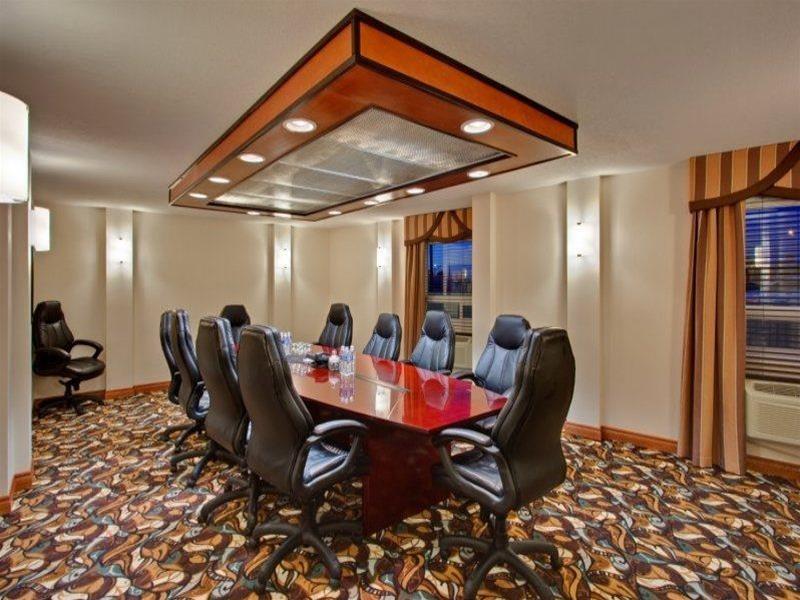Holiday Inn Calgary Airport By Ihg Konforlar fotoğraf