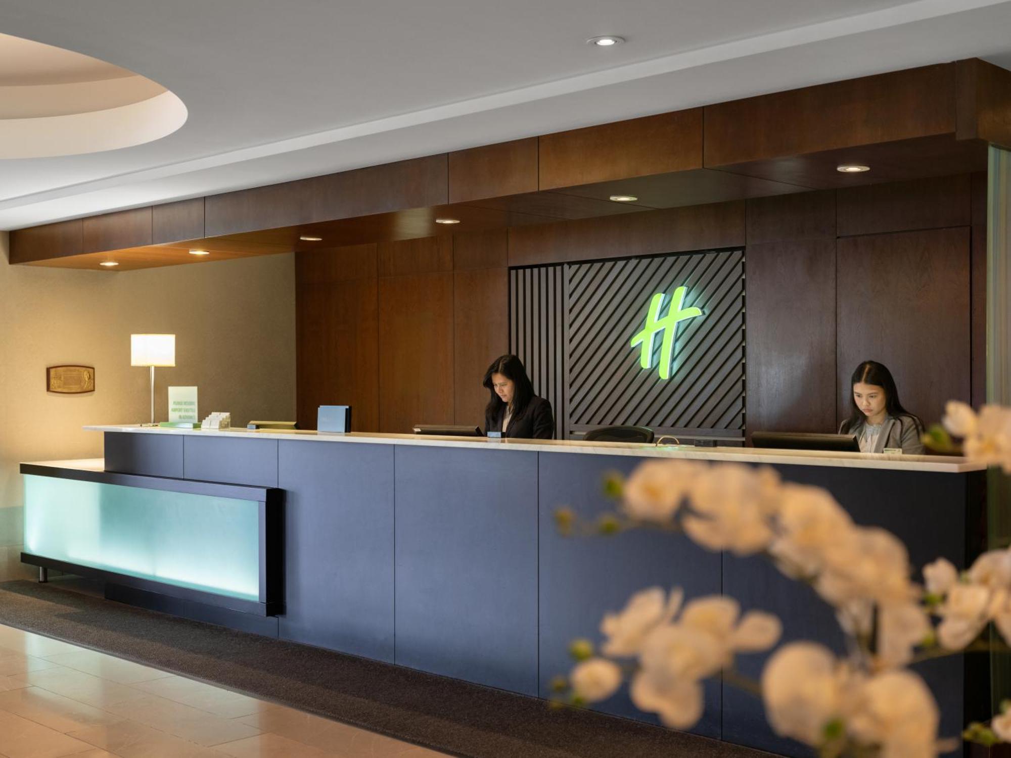 Holiday Inn Calgary Airport By Ihg Dış mekan fotoğraf