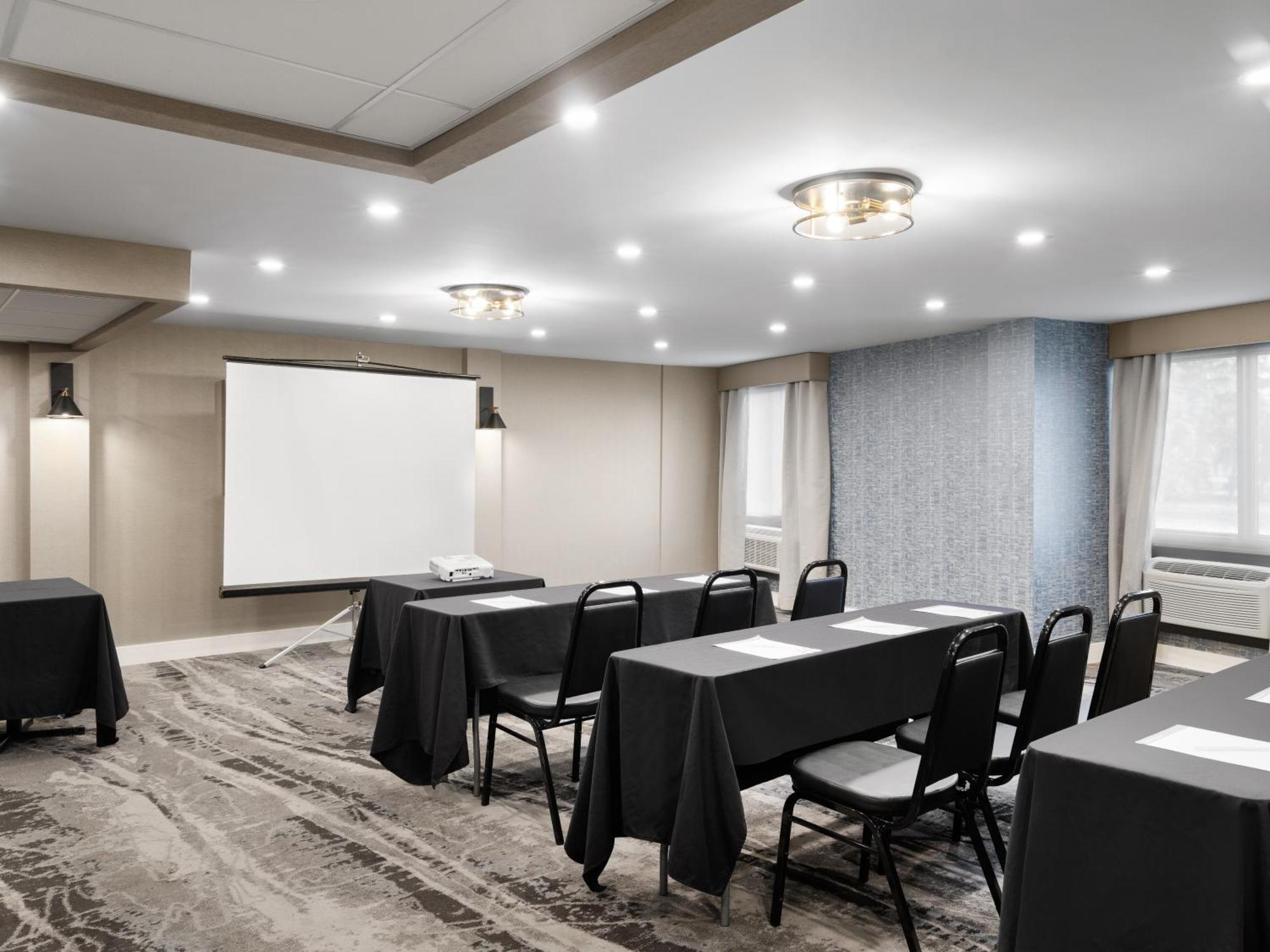 Holiday Inn Calgary Airport By Ihg Dış mekan fotoğraf