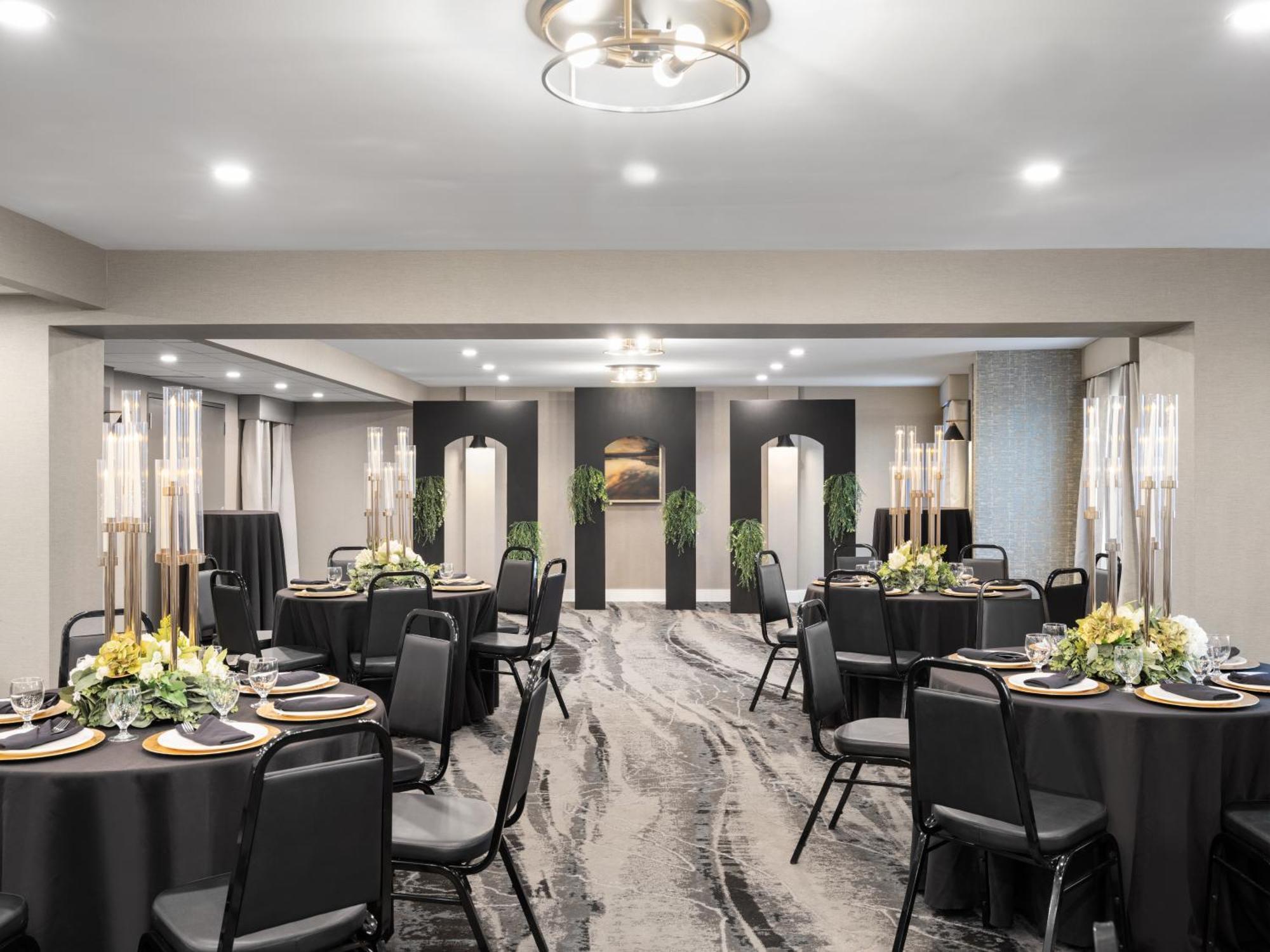 Holiday Inn Calgary Airport By Ihg Dış mekan fotoğraf