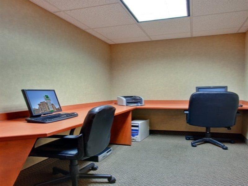 Holiday Inn Calgary Airport By Ihg Konforlar fotoğraf
