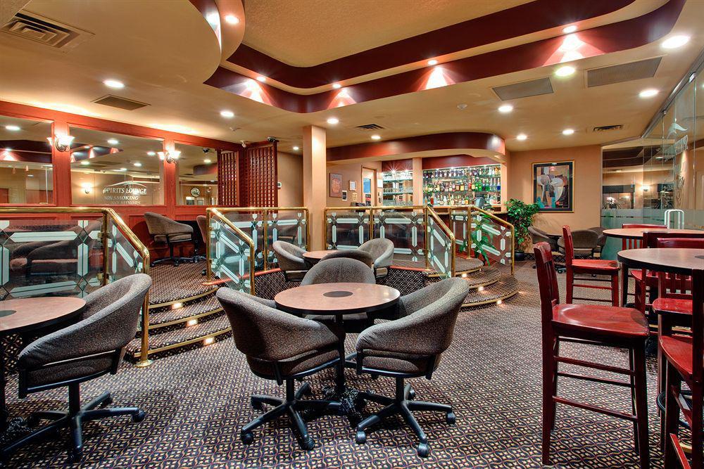Holiday Inn Calgary Airport By Ihg Restoran fotoğraf